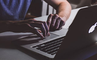 开云-汉密尔顿感恩新冠后仍“活着” 续约谈判即将展开